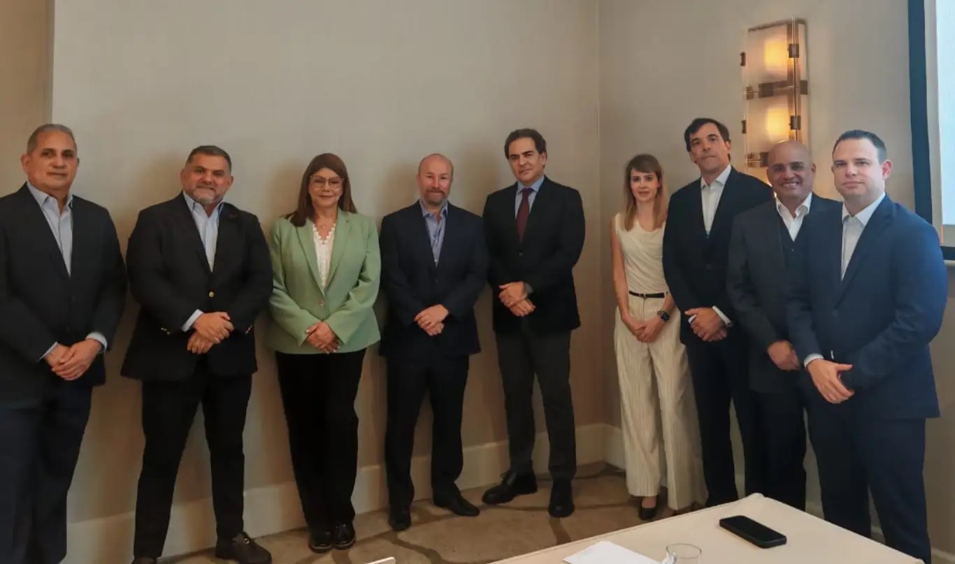 am best sube las calificaciones crediticias de reaseguradora delta
